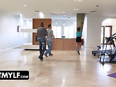 Sensual Housewife With Large Breasts Gets On Her Knees And Swallows On Two Muscular Workers