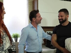 Hotwife double penetration session with predictable results