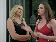 Tetas grandes, Rubia, Morena, Corrida, Pies, Cuadrupleta, Madres para coger, Perforación