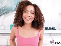 18 anos, Bundão, Pauzão, Transar de quatro, Ébano negroa, Melharucos naturais, Cabelo curto, Adolescente
