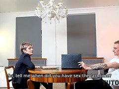 18, Närbild, Cougar, Doggystyle, Hd, Mogen, Rysk, Stockings