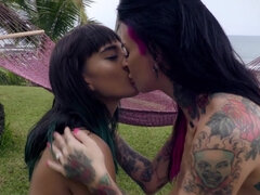 Morena, Masturbação, Hd, Lésbica, Lambendo, Melharucos naturais, Xoxota, Tatuagem