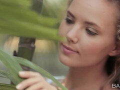 Niemowlę, Brunetka, Masturbacja, Na wolnym powietrzu, Solo