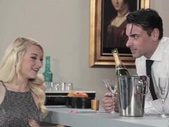 Steaming youthfull blond on the club