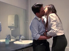 18 let, Kuřba, Brunetka, Francouzské, Kancelář, Pička, Teenka, Kozičky