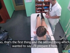 Avsugning, Doggystyle, Fingering, Slick, Sjuksköterska, Kontor, Fitta, Voyeur