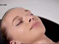 Amaterji, Lepotice, Blondinka, V javnosti