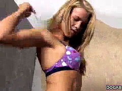 Большой член, Черные, Минет, Дыра в стене