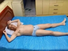 Dormindo Gostoso Com o Pau Duro  004