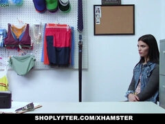 18 éves, Monumentális dákó, Gesztenyebarna, Elkapott, Rendőrség, Valóság, Vékony, Uniformis