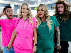 Stor rumpe, Stor kukk, Blond, Kukk suging, Samling, Bakfra, Dukke, Milf