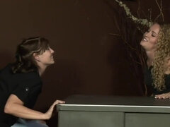 큰 가슴, 오랄섹스, 흑갈색 머리, Hd, 레즈비언, 젖꼭지, 보지, 문신