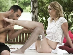 Rubia, Mamada, Corridas, Estilo perrito, Pies, Lamidas, Al aire libre, Tetas