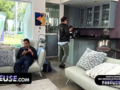 Tekintélyes didik, Ondó fröcskölés, Kutya póz, Négyes, Csoportos kefélés, Hd, Mellbimbók, Tabu