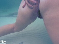 Amerikkalainen, Vanhempi, Äiti jota haluaisin panna, Äiti, Alasti, Kipu, Rankaiseminen, Veden alla