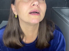 Amateur, Salle de bains, Sucer une bite, Gode, Mature, Solo