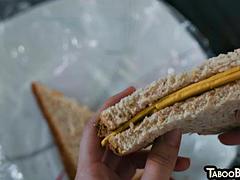 Veľké péro, Roztomilá, Lesbické, Dospelé, Milf  mčbp, Pobehlica