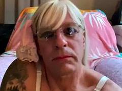 Shemale stepmom Riley says hi