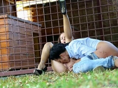 Ubrani, Dominacja, Dżinsy, Lesbijka, Nagi, Na wolnym powietrzu, Zabawki