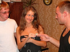 Amatør, Soverom, Kukk suging, Brunette, Hanrei, Naturlige bryster, Tynn, Pupper