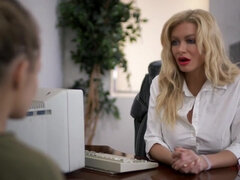 In den arsch, Grosser arsch, Grosse titten, Braunhaarige, Lesbisch, Reif, Milf, Jungendliche (18+)