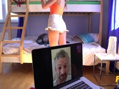 Peitos grandes, Loiroa, Britânico, Morena, Pau, Piercing, Russoa, Tatuagem