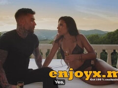 Babe, Pik sutte, Brunette, Par, Hårdt, Udendørs, Barberet, Bryster