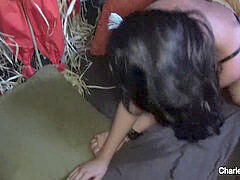 Bottes, Brunette brune, Masturbation, Solo