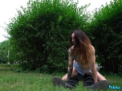Amatør, Amerikaner, Store pupper, Brunette, Pikk, Piercingen, Synsvinkel, Offentlig