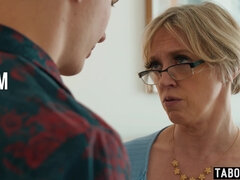 Pauzão, Peitos grandes, Loiroa, Boquete, Peituda, Transar de quatro, Maduroa, Madrasta