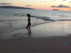 Amatoriale, Spiaggia, Fidanzata, Orgasmo, Punto di vista pov, Figa, Fumando   smoking, Bagnata