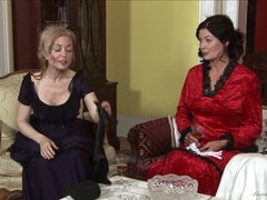 Блондинки, Брюнетки, Хд, Лесбиянка, Лизание, Зрелые, Милф, Киски