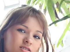 Amatør, Brunette, Fingring, Onani, Utendørs, Alene, Tenåring, Pupper