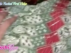 18 jahre, Grosse titten, Schmutzig, Schmuddelige sprache, Fingern, Erstes mal, Hausfrau, Indisch