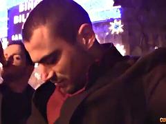 Iso kulli, Isot tissit, Musta, Tumma, Latinankieli, Orgiat, Tissit