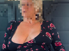Enthousiasteling, Auto, Condoom, Vrouw, Masturbatie, Moeder die ik wil neuken, Natuurlijke tieten, Nat
