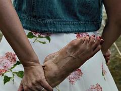 My thick legs and sexy feet make your nut sack tight