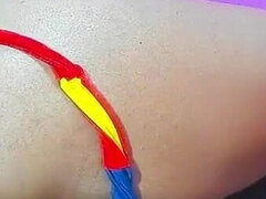 In den arsch, Arsch, Grosser kitzler, Frau, Latina, Masturbation, Solo, Strümpfe