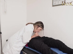 Smuk, Stor røv, Store bryster, Blondine, Pik sutte, Langt ned i halsen, Fetish, Hd