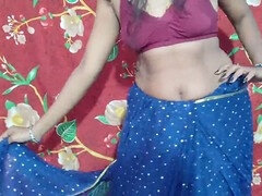 Romantic dance by Indian mallu girl Suryasushma in a blue saree
