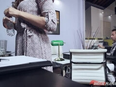 Perse, Isot tissit, Ruskeahiuksinen, Fetissi, Sormetus, Selkäsauna, Toimisto, Tatuointi