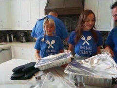 18 ans, Amateur, Gros seins, Brunette brune, Tir de sperme, Faciale, Hd, Adolescente