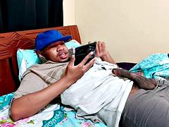 Prichytení, Gay, Masturbácia