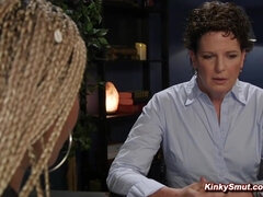 Анальный секс, Черные, Бондаж, Брюнетки, Женское доминирование, Межрасовый секс, Лесбиянка, Милф