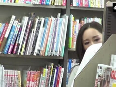 Leie, Asiatisch, Blasen, Sperma im mund, Spermaladung, Öffentlich, Muschi