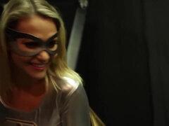 Kötözés – fegyelmezés, Hatalmas hátsó, Tekintélyes didik, Szőke, Kötözés, Gesztenyebarna, Pénisz, Játékszerek