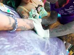 Italian TATTOO customer sucks and fucks while getting ink done!