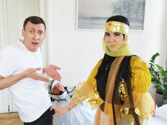 18, Asiatisk, Stor stjärt, Stor kuk, Avsugning, Doggystyle, Naturliga tuttar, Tuttar