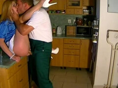 Blondi, Suihinotto, Pukeissa, Spermashotti, Fetissi, Äiti jota haluaisin panna, Satiini, Suihku