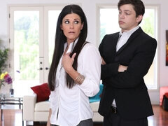 Stor røv, Stor pik, Pik sutte, Brunette, Hundestilling, Mor jeg gerne vil kneppe